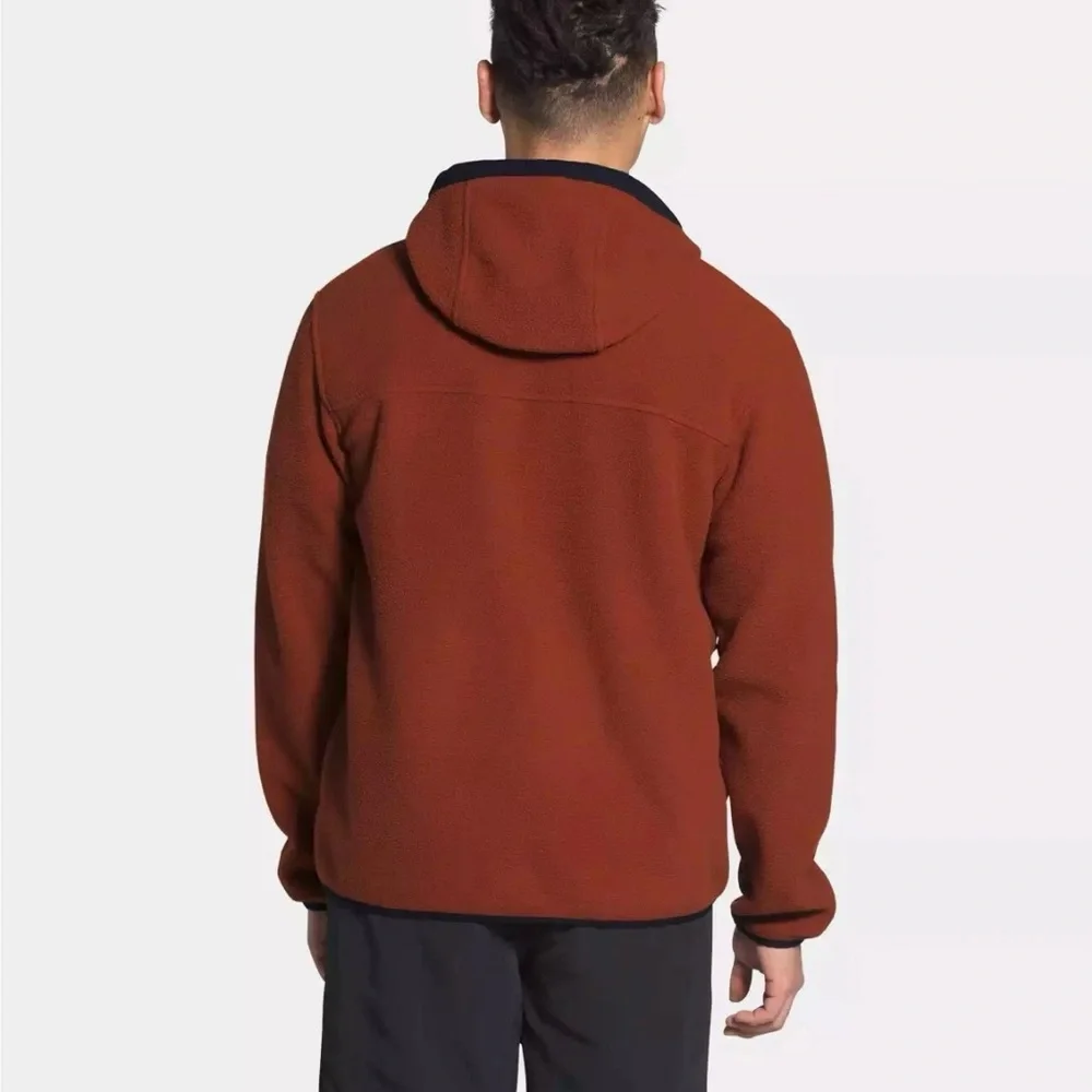 The North Face Men’s Carbondale 1/4 Snap Sherpa Hoodie brandy brown Jacket